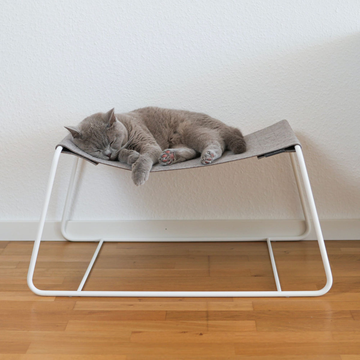 hängematte katze diy LucyBalu - Freistehende Katzenhängematte FLOAT aus Wollfilz